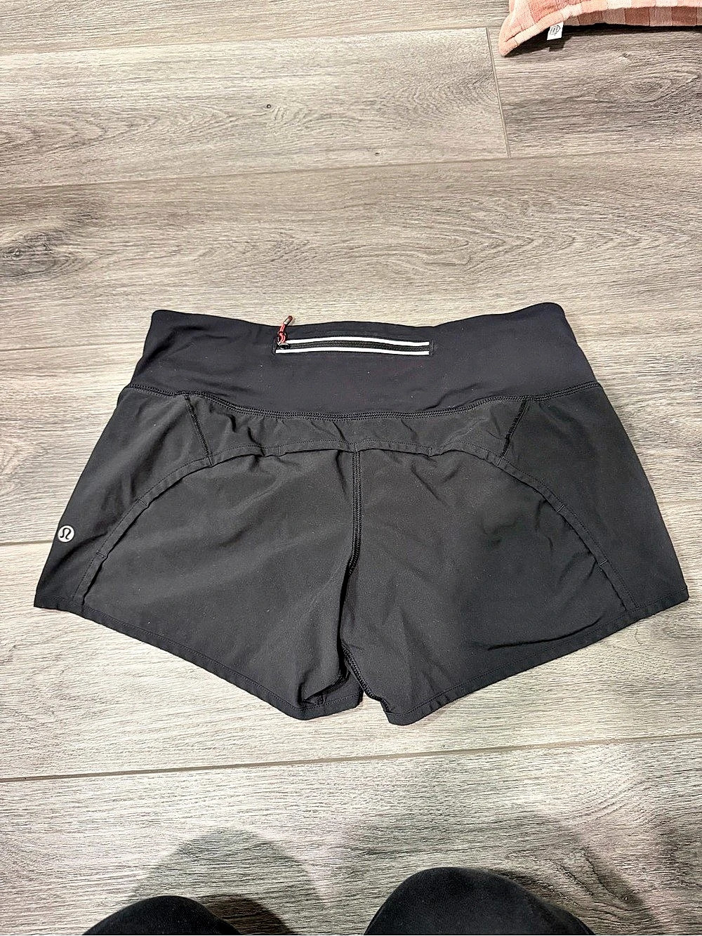 lululemon Speed Up Mid-Rise Lined Short 4" Black